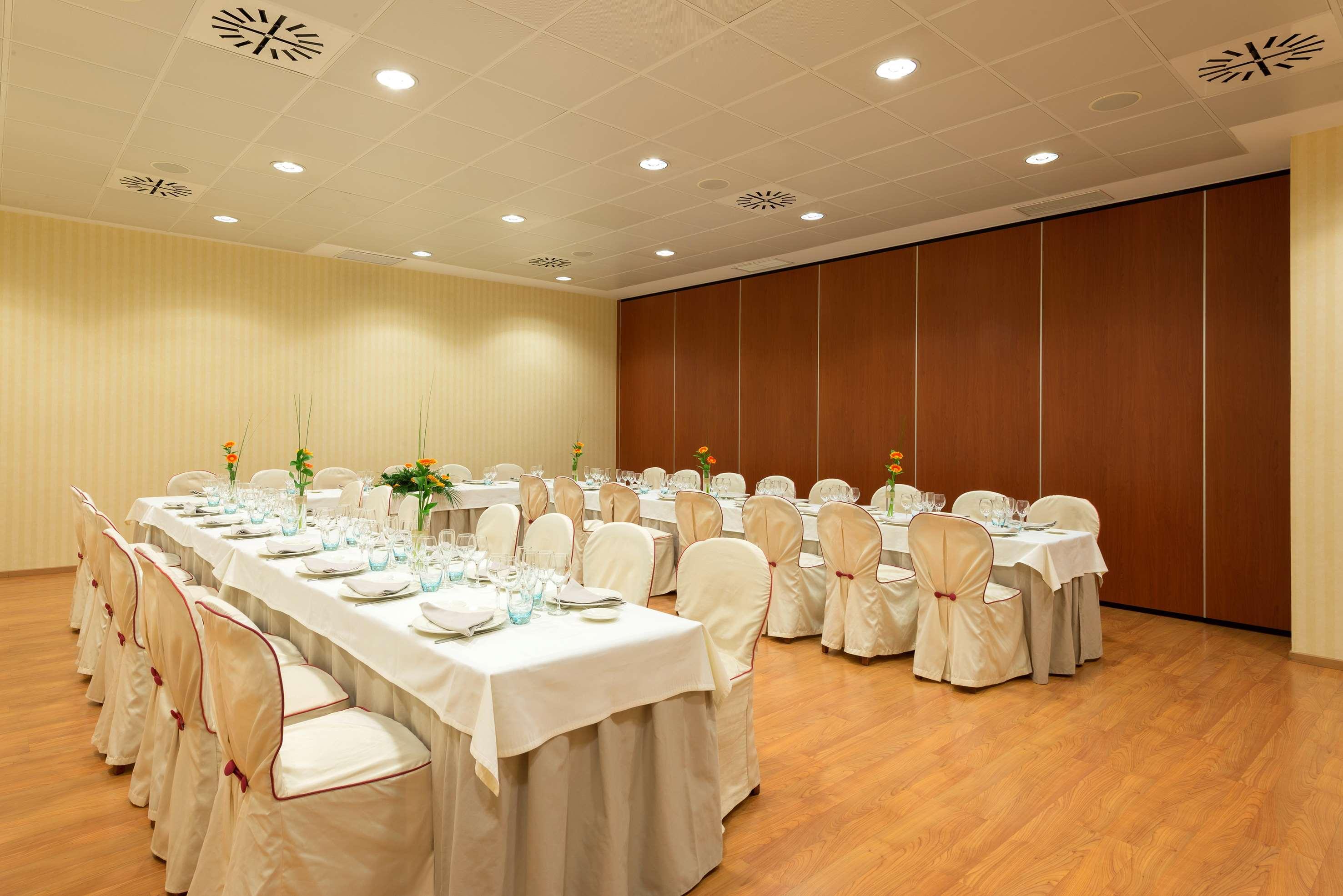 Hotel Madrid Leganes Affiliated By Melia Exterior foto