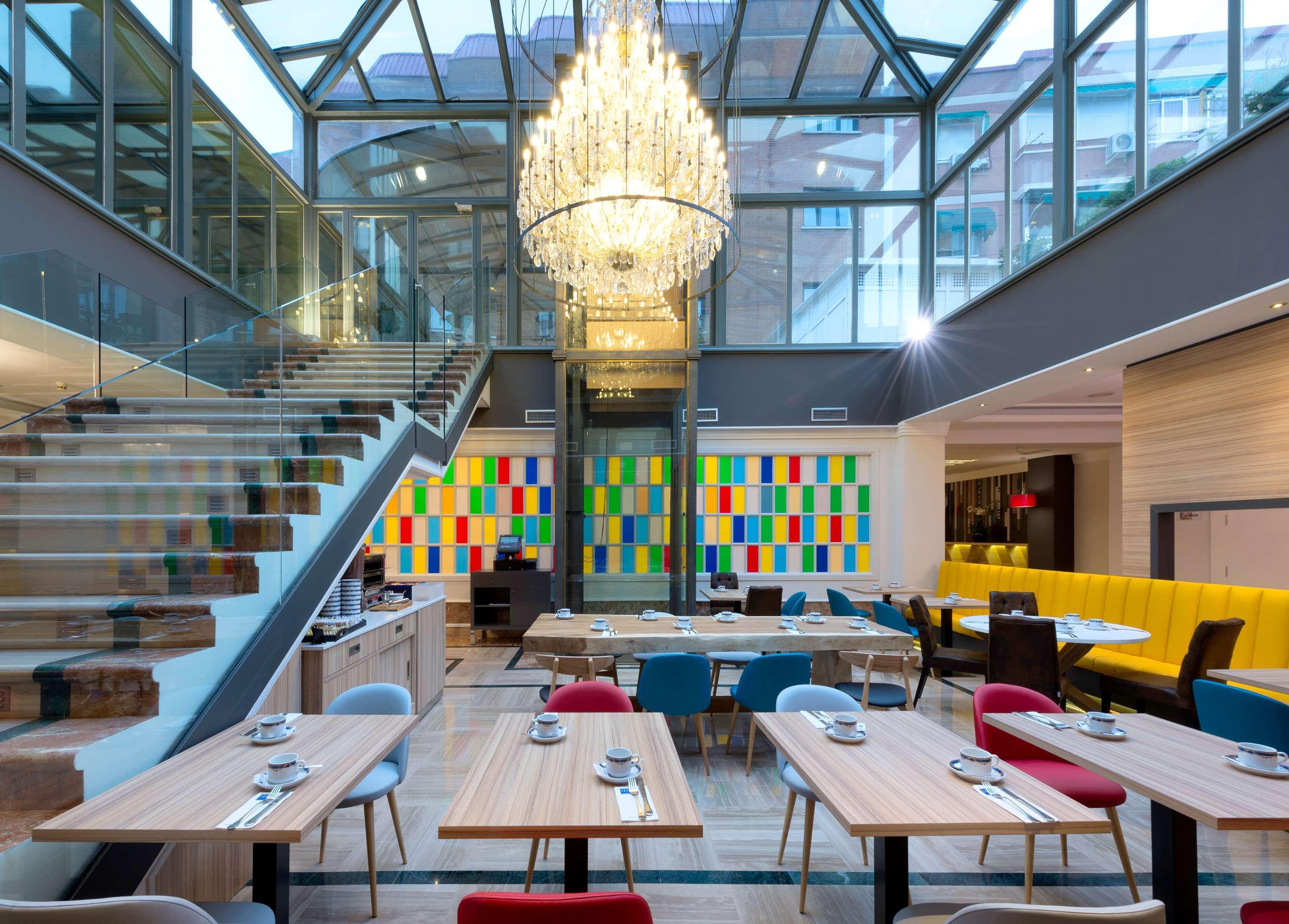 Hotel Madrid Leganes Affiliated By Melia Exterior foto