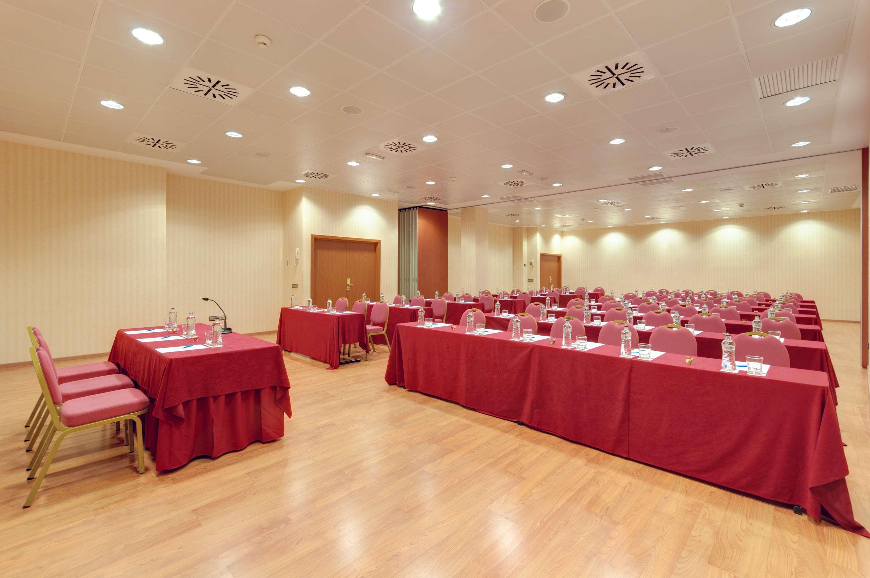 Hotel Madrid Leganes Affiliated By Melia Exterior foto